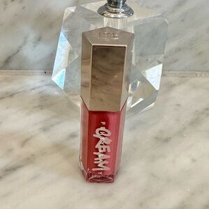 New Fenty Gloss Bomb Cream “Fenty Glow”